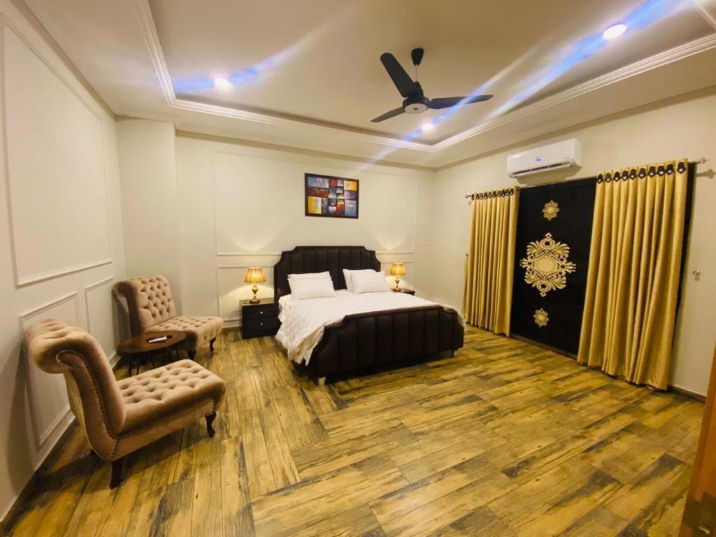 Holidazzle Serviced Apartments Bahria Town Rawalpindi Exterior foto