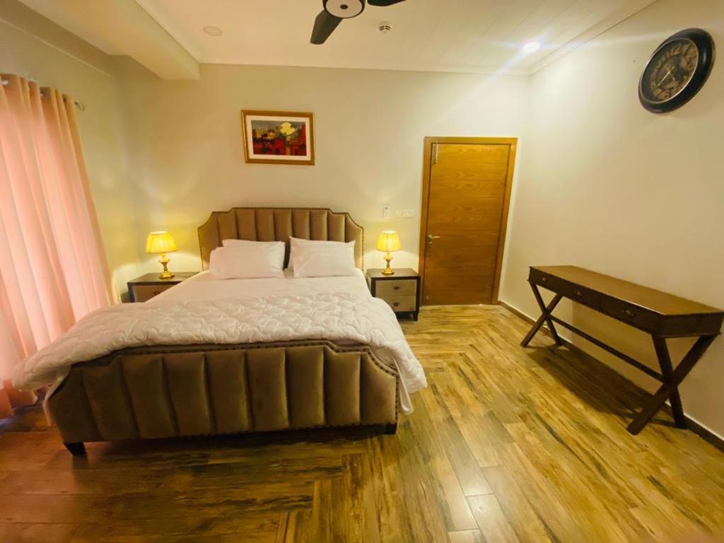 Holidazzle Serviced Apartments Bahria Town Rawalpindi Exterior foto