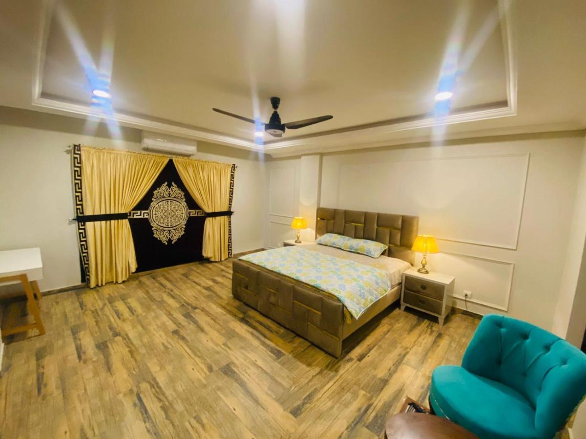 Holidazzle Serviced Apartments Bahria Town Rawalpindi Exterior foto