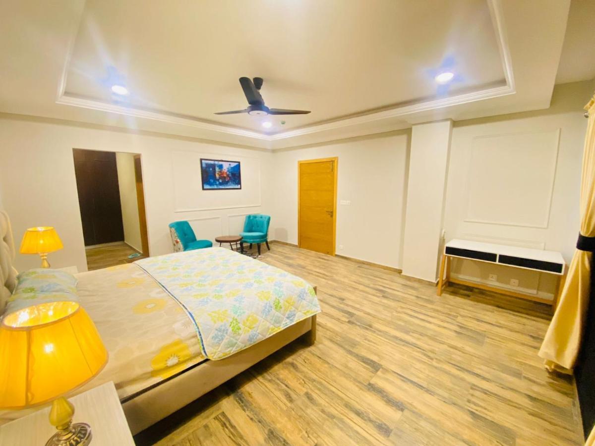 Holidazzle Serviced Apartments Bahria Town Rawalpindi Exterior foto