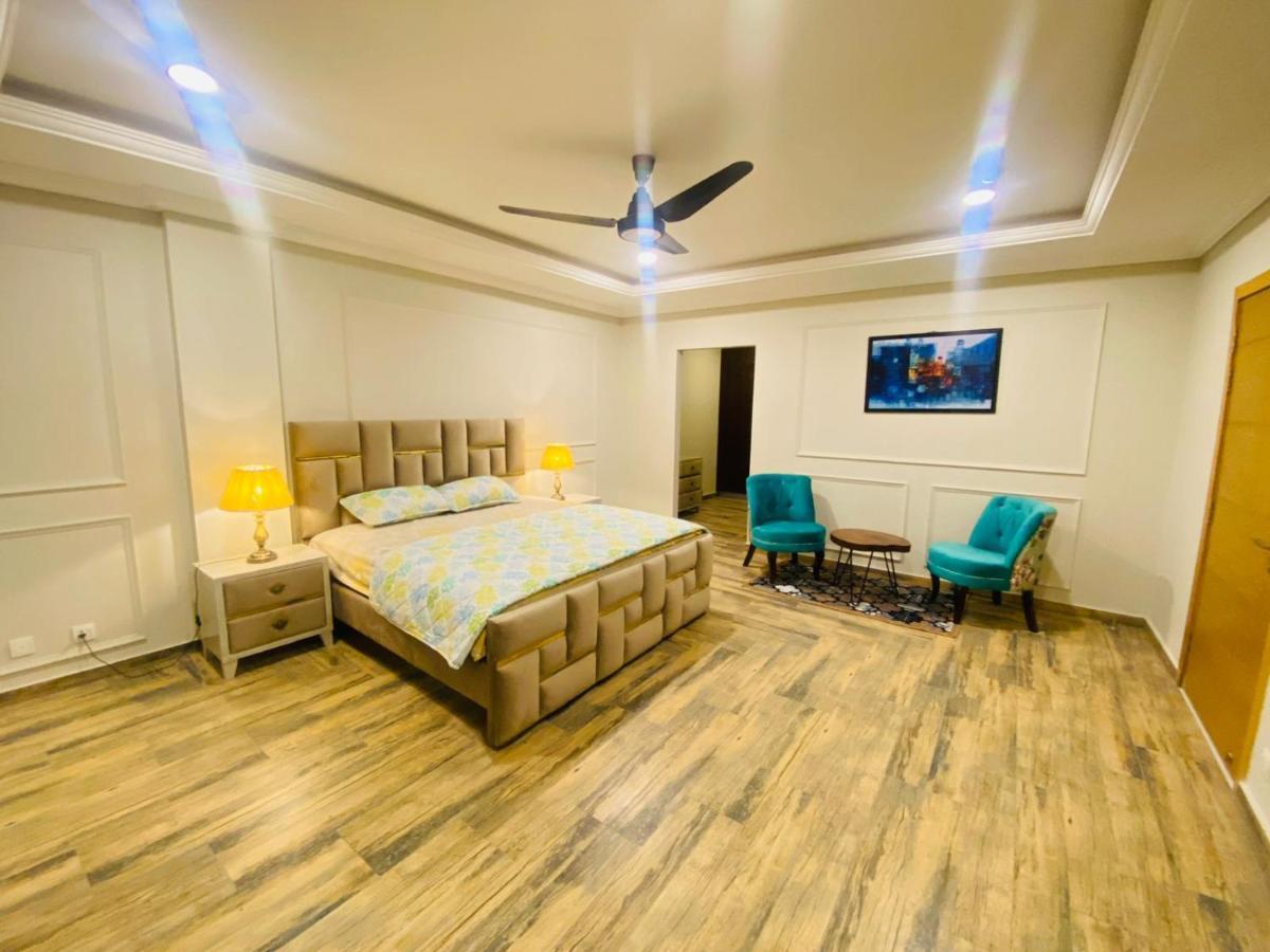 Holidazzle Serviced Apartments Bahria Town Rawalpindi Exterior foto